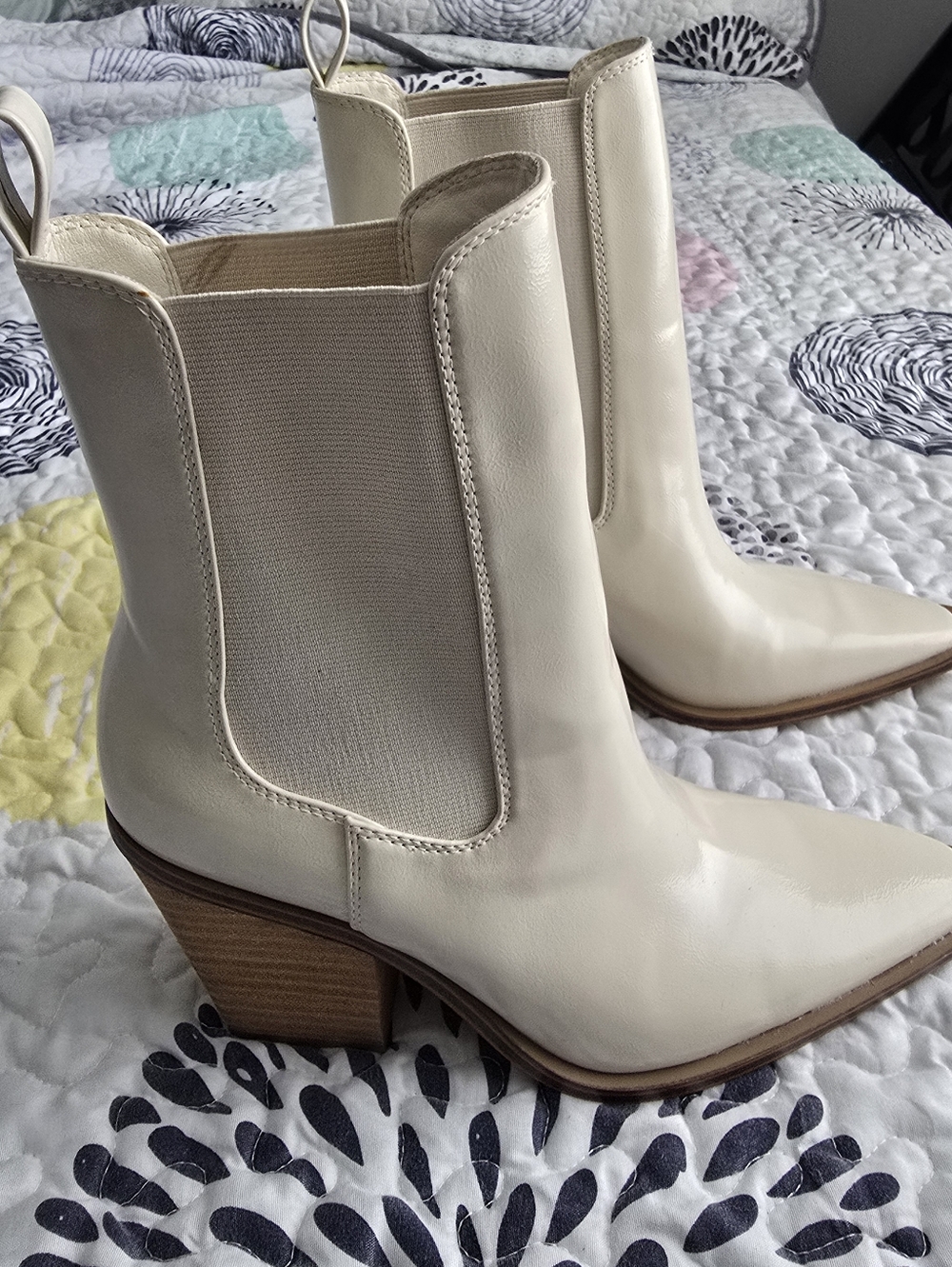 Cream Boots - Picture 2 of 5